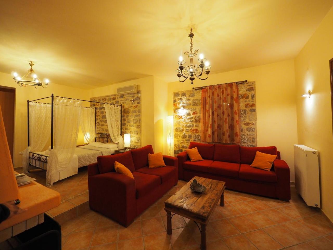 Sophia Limeni View Hotel อาเรโอโปลิส ภายนอก รูปภาพ